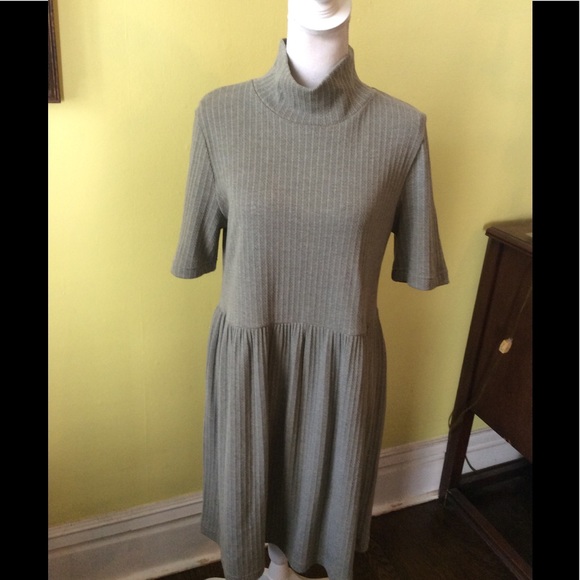 Free People Dresses & Skirts - FP Beach Cute Sage Green Dress Open Back Size L